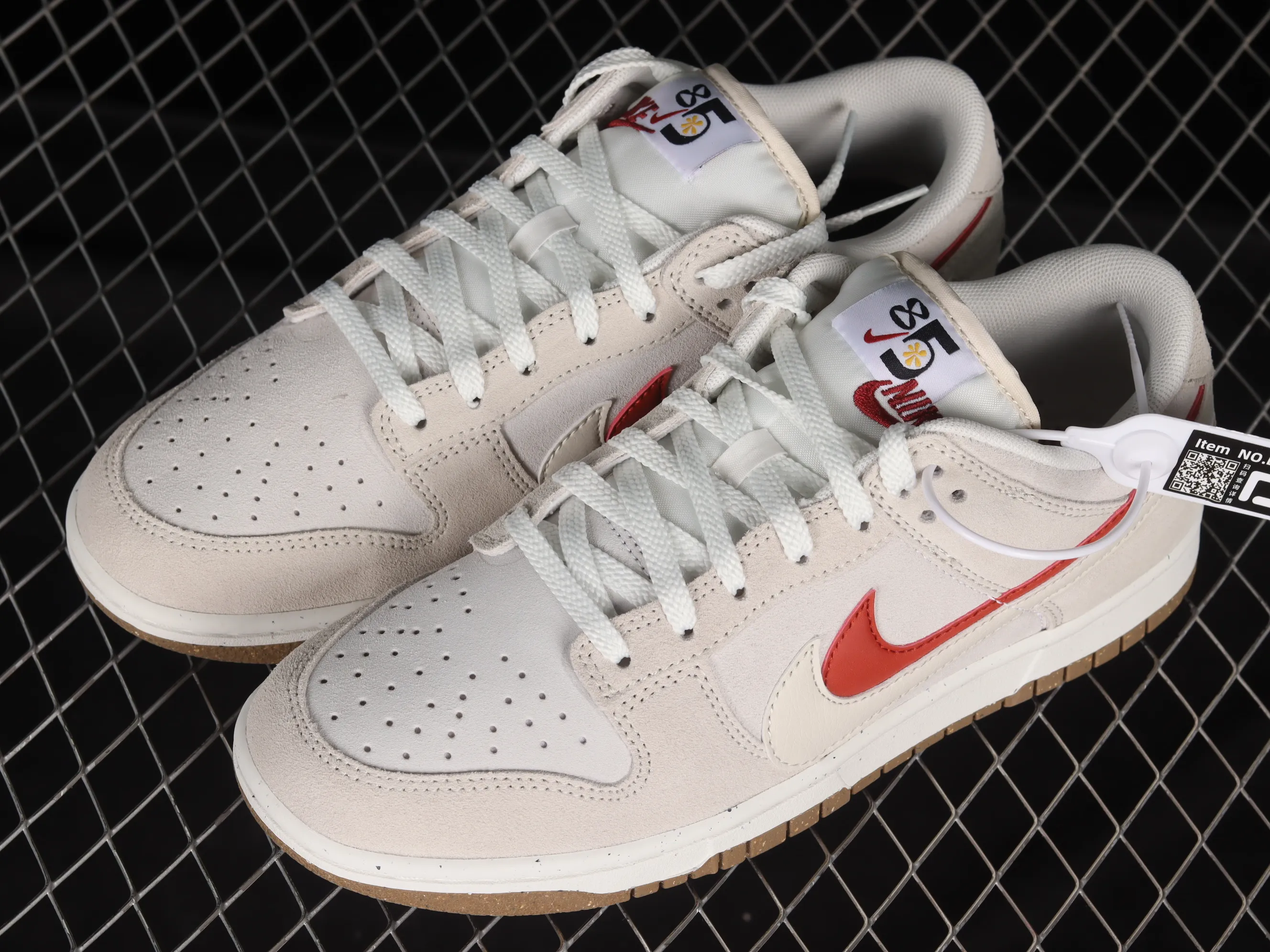 All categories Nk SB Dunk series Nk SB Dunk Low low-top sneakers Nk SB Dunk Low "85" gray red double hook SB low-top sports and leisure sneakers DO9457-100